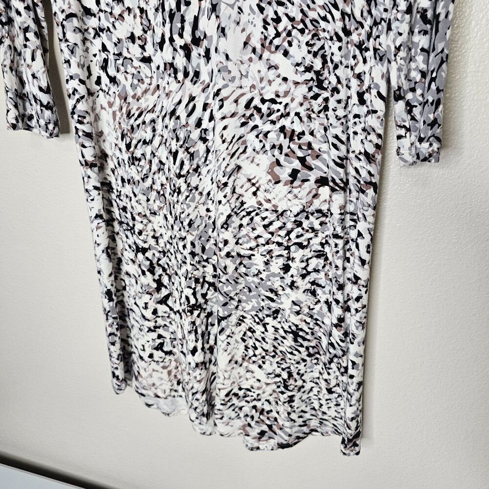 Cabi Xs Grey Abstract Print Collar Button Up Casu… - image 3